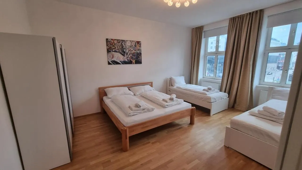 Sunny Apartment Next To Metro 1Br Vienna Austria