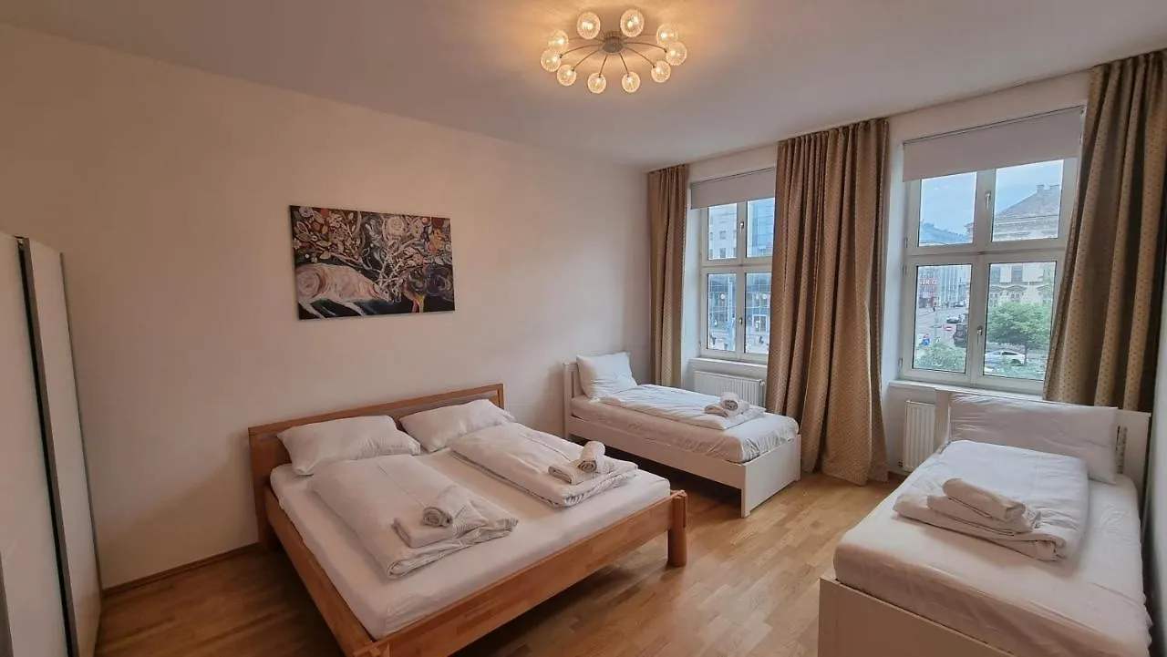 Sunny Apartment Next To Metro 1Br Vienna