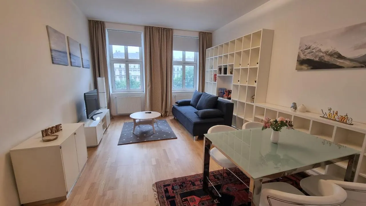 Sunny Apartment Next To Metro 1Br Vienna