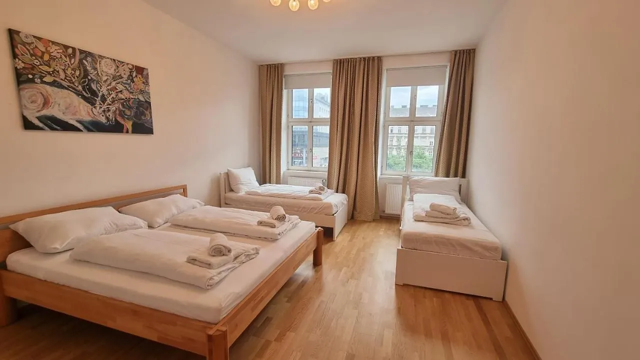Sunny Apartment Next To Metro 1Br Vienna Austria