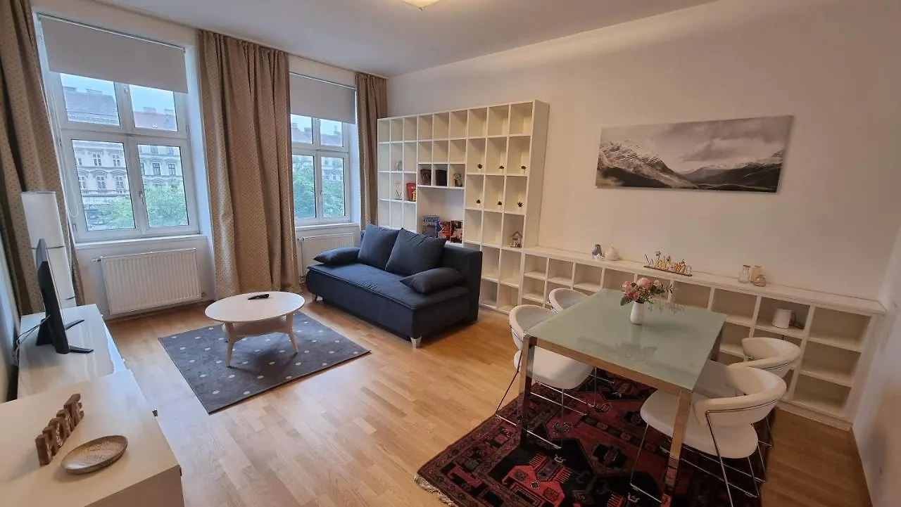 Sunny Apartment Next To Metro 1Br Vienna