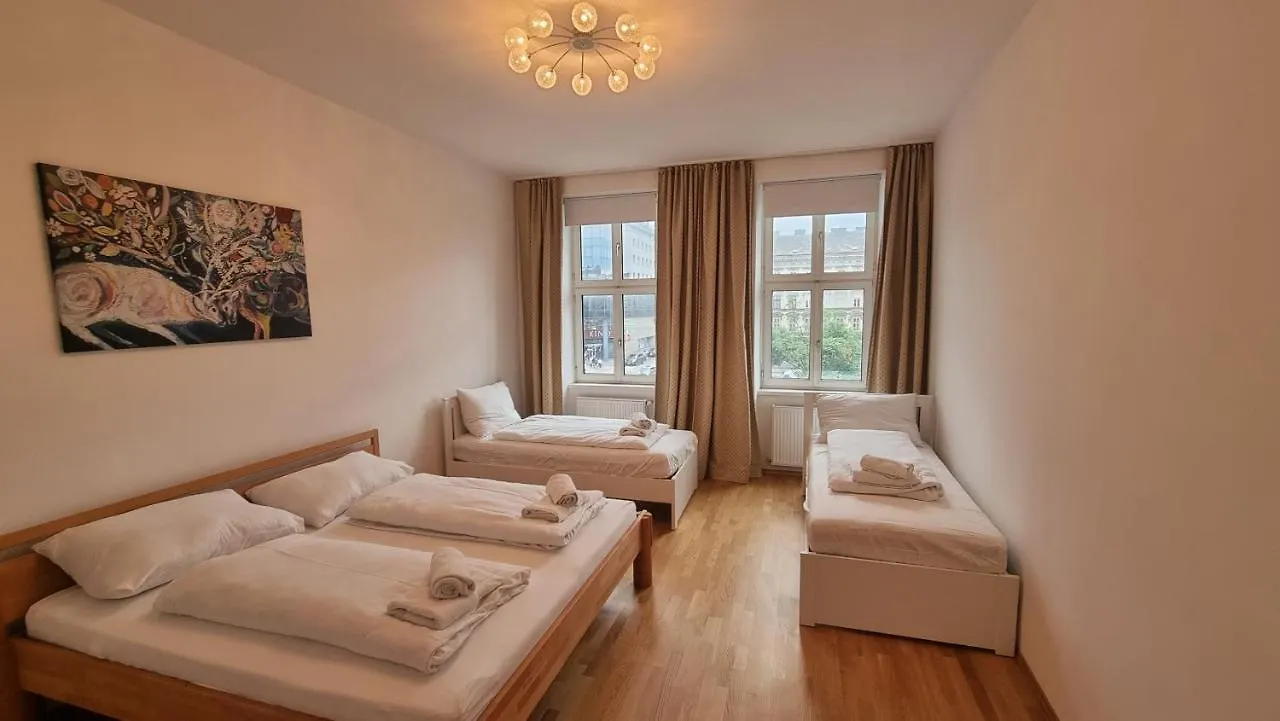 Sunny Apartment Next To Metro 1Br Vienna